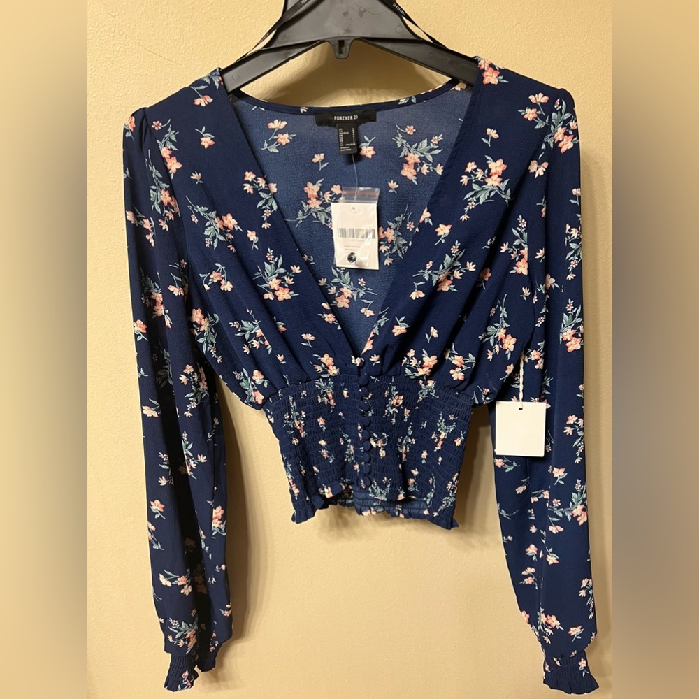 Navy Floral Blouse Small NWT Forever 21